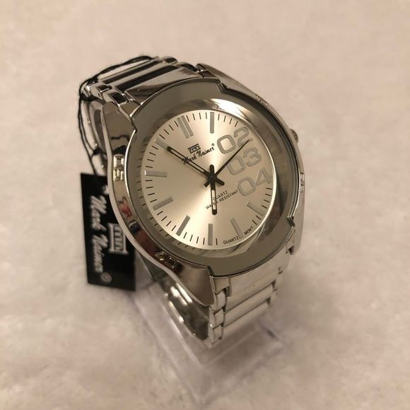 NEW Men’s Silver Tone Bracelet Watch - Picture 2 of 7